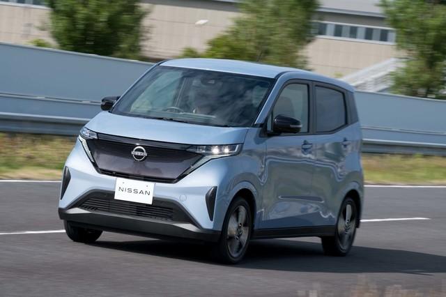 新型 軽 電気 自動車 日産 サクラ を 発表