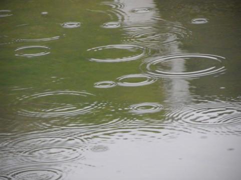 雨 模様 本来 の 意味